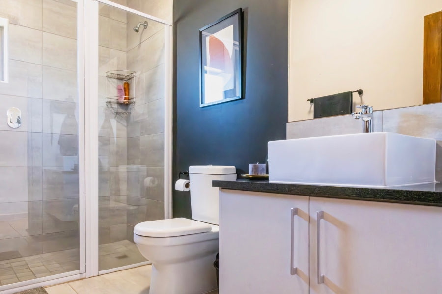 4 Bedroom Property for Sale in Earls Court Lifestyle Estate Western Cape